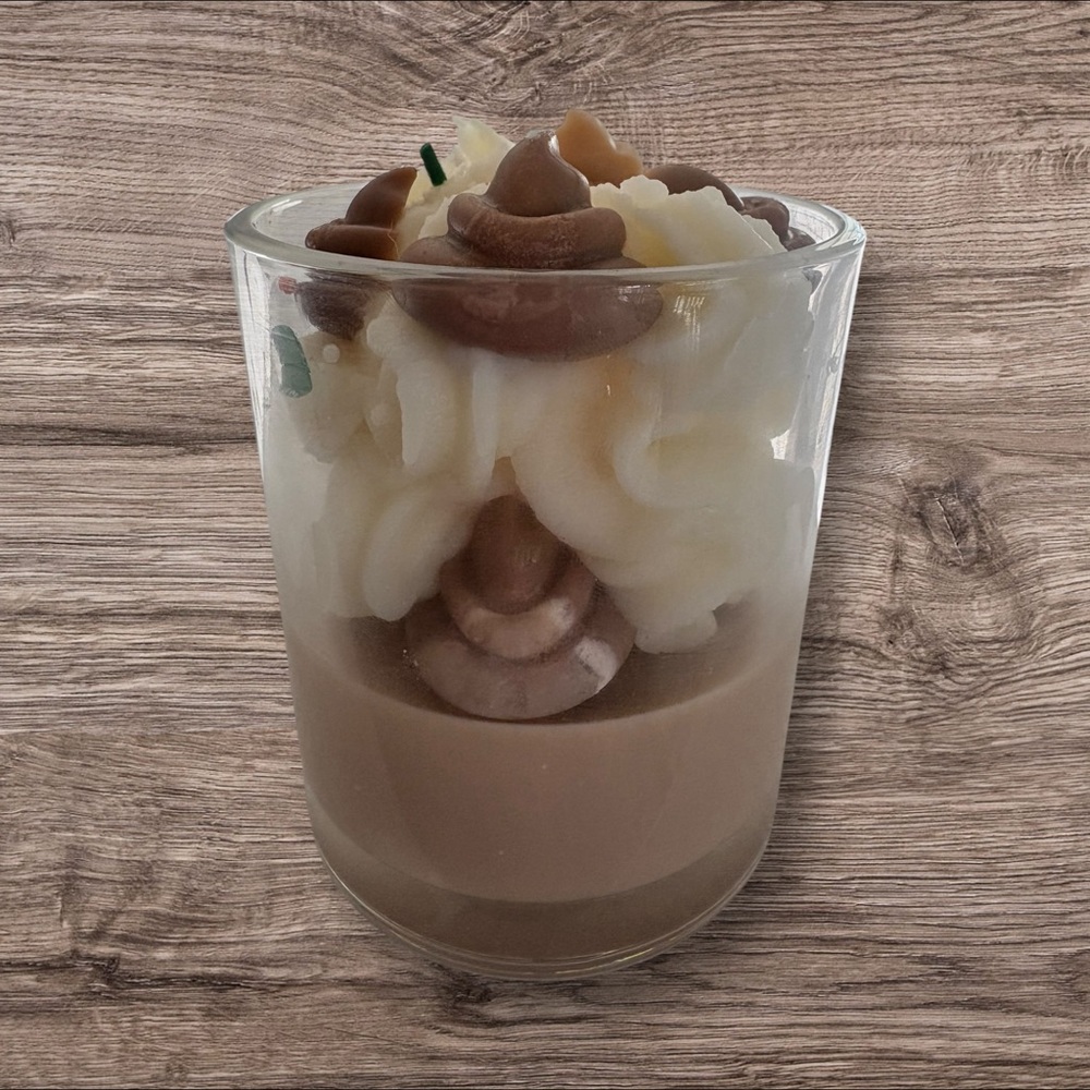 Full of @ish 16 oz candle with chocolate fudge, touch of fireside and cinnamon